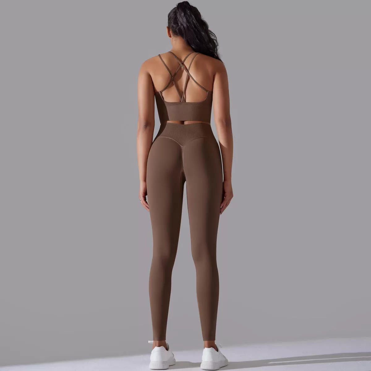 Conjunto de yoga de 2 piezas sin costuras para mujer: sujetador deportivo y mallas FGB6632