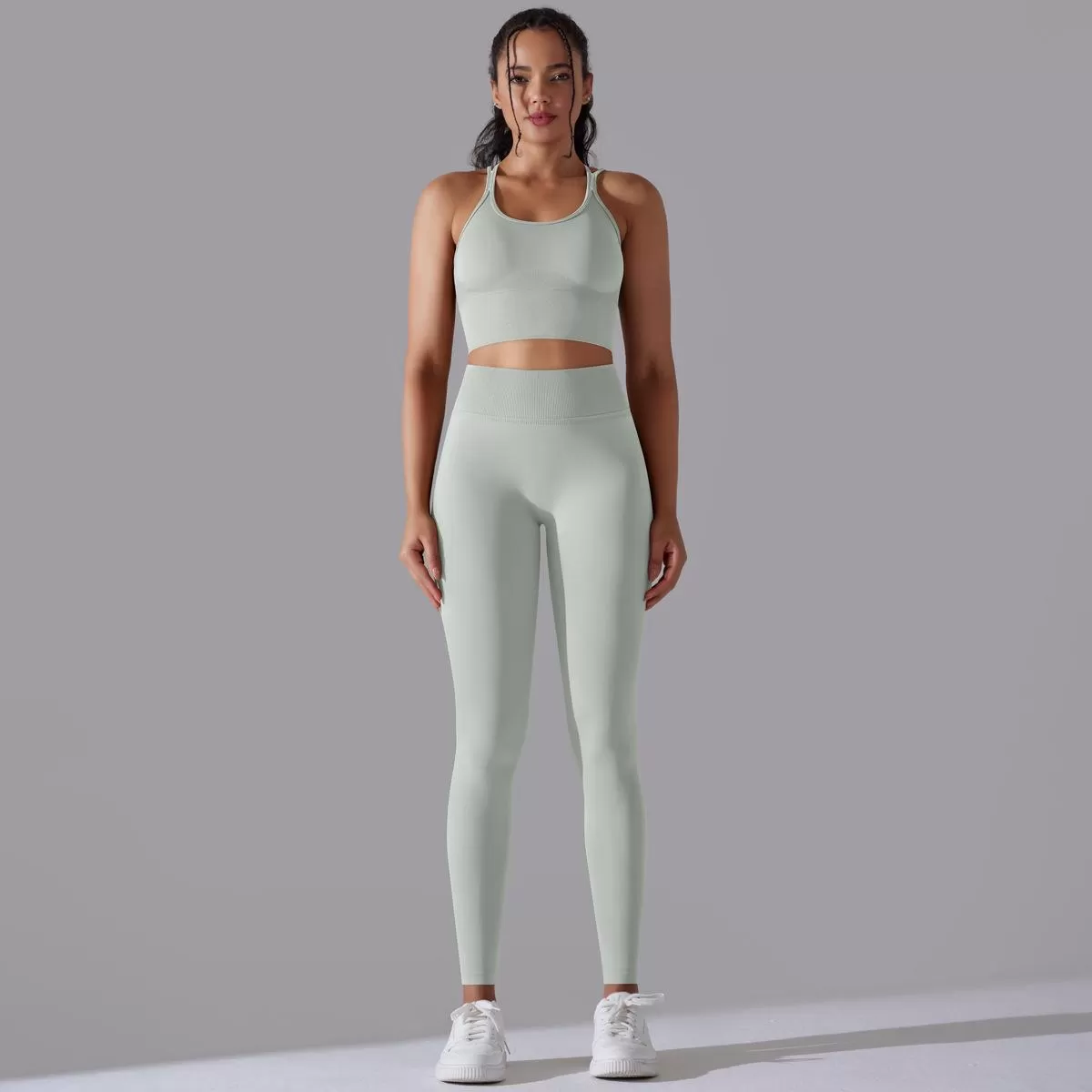 Conjunto de yoga de 2 piezas sin costuras para mujer: sujetador deportivo y mallas FGB6632