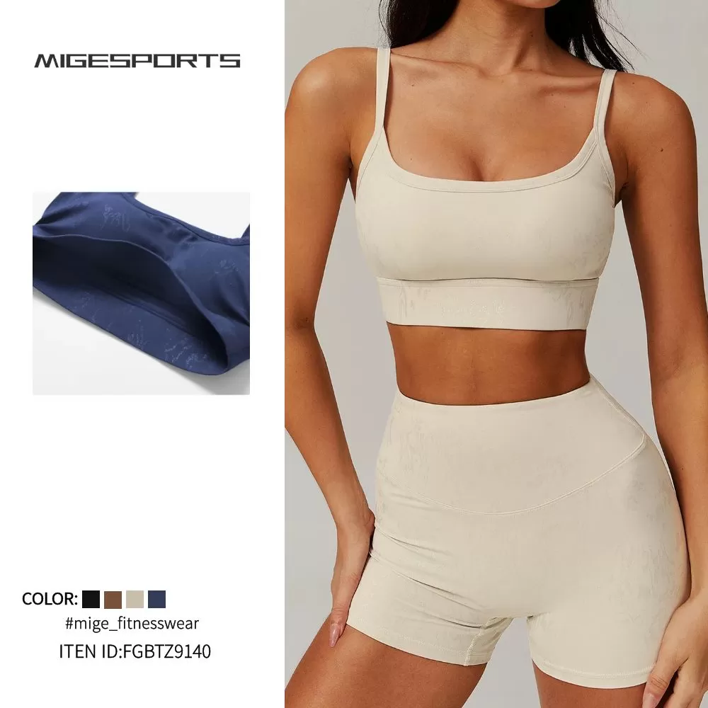 Conjunto de yoga de 2 piezas para mujer: sujetador superior y pantalones cortos FGBTZ9140