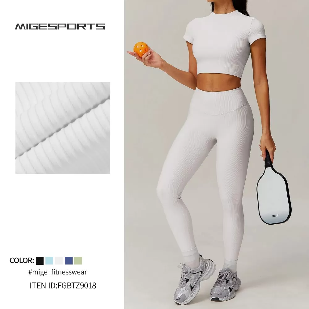 Conjunto de yoga de 2 piezas para mujer: top de manga corta y leggings FGBTZ9018